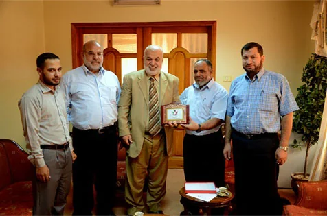 طلبة من كلية العودة الجامعية